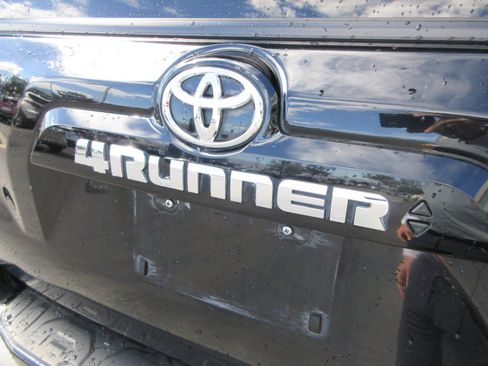 Used 2024 Toyota 4Runner SR5 AWD/4WD image 8