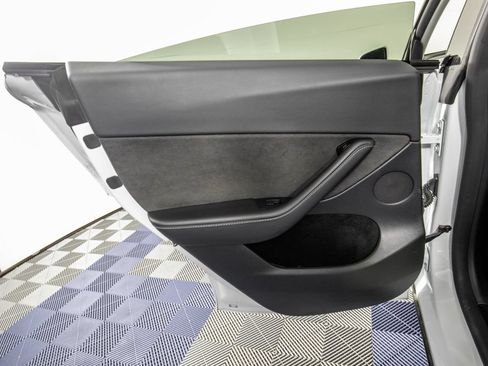 Used 2023 Tesla Model Y Long Range AWD/4WD image 13