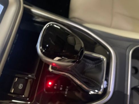 Certified 2025 Subaru Outback Limited image 25