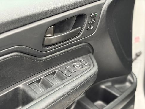 Used 2025 Honda Odyssey Sport-L image 24