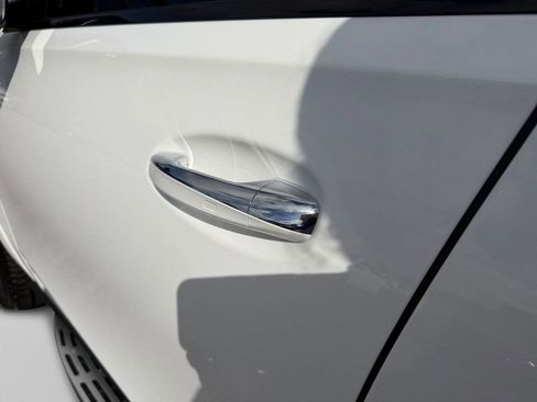 Used 2023 Mercedes-Benz GLE 450 4MATIC image 16