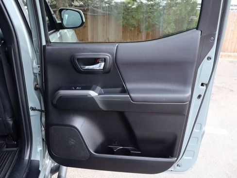 Used 2023 Toyota Tacoma TRD Off-Road w/ TRD Premium Off Road Package AWD/4WD image 44