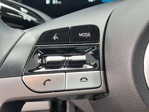 Used 2023 Hyundai Elantra Limited FWD image 23