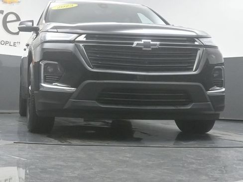 Used 2023 Chevrolet Traverse LT FWD image 3