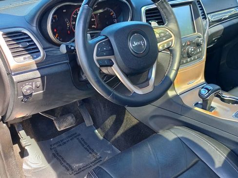 Used 2015 Jeep Grand Cherokee Overland w/ Advanced Technology Group image 9