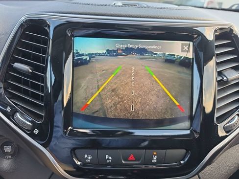 Used 2021 Jeep Cherokee Limited w/ Elite Package AWD/4WD image 71