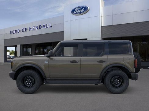 New 2026 Ford Bronco Outer Banks image 3