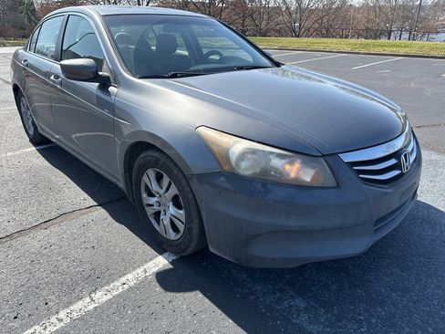 Used 2011 Honda Accord LX-P image 3