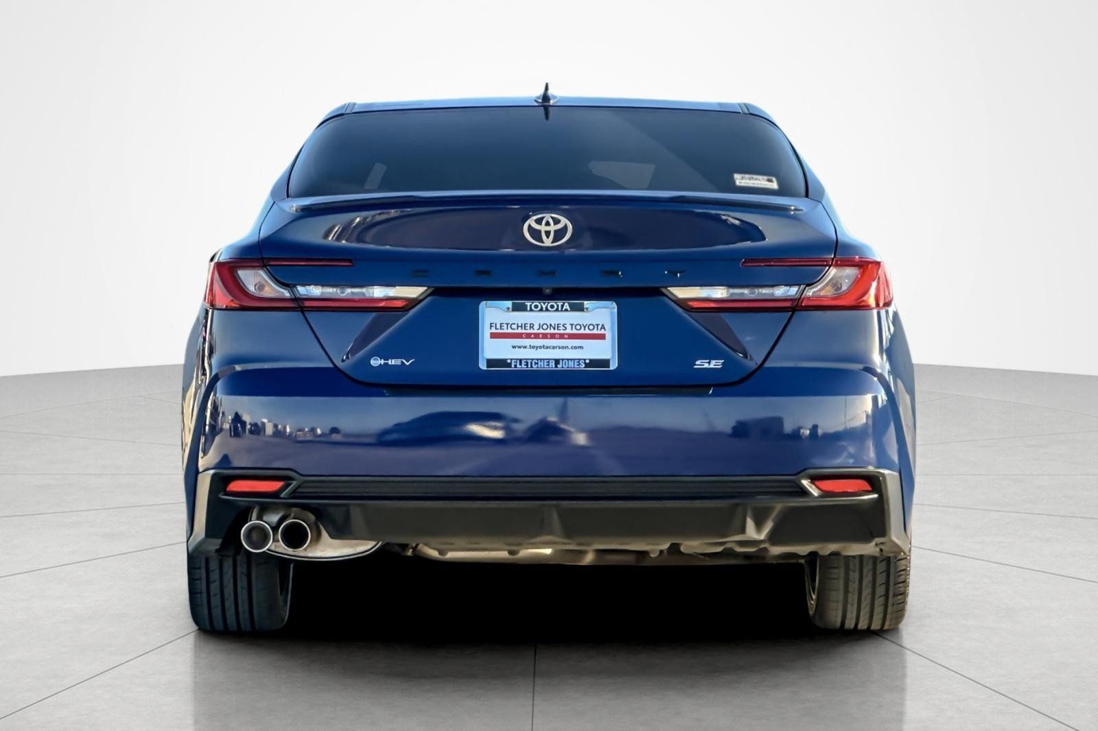 Used 2025 Toyota Camry SE w/ Convenience Package FWD image 4
