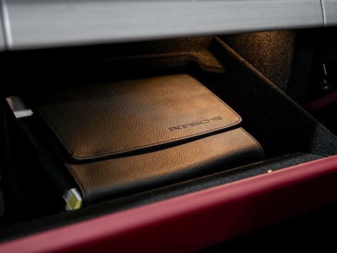 Used 2018 Porsche 911 Carrera GTS image 19