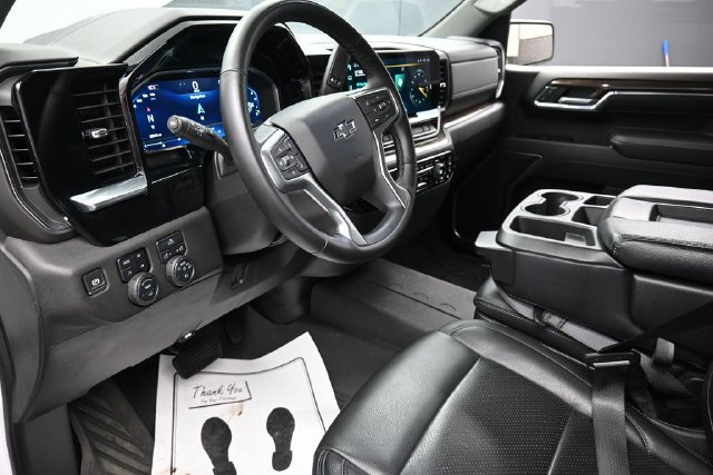 Used 2024 Chevrolet Silverado 1500 RST AWD/4WD image 14