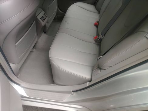 Used 2009 Toyota Camry XLE FWD image 14
