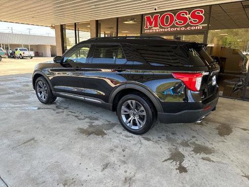 Certified 2023 Ford Explorer XLT w/ Equipment Group 202A image 6