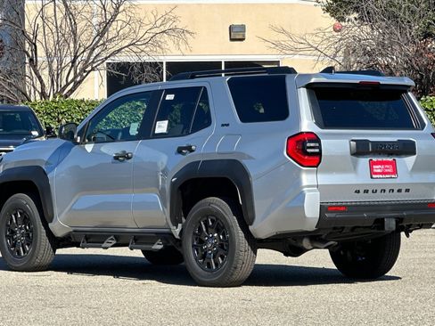 Used 2026 Toyota 4Runner SR5 AWD/4WD image 7