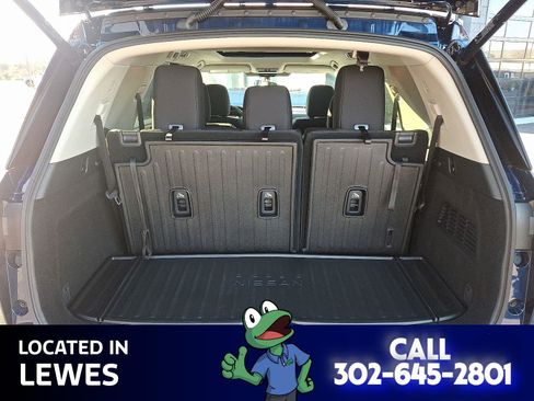 Used 2025 Nissan Pathfinder SV w/ SV Premium Package image 28