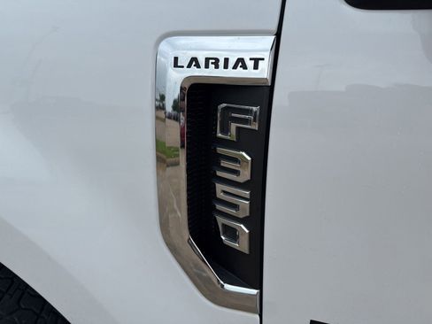 Used 2019 Ford F350 Lariat w/ Lariat Ultimate Package AWD/4WD image 12