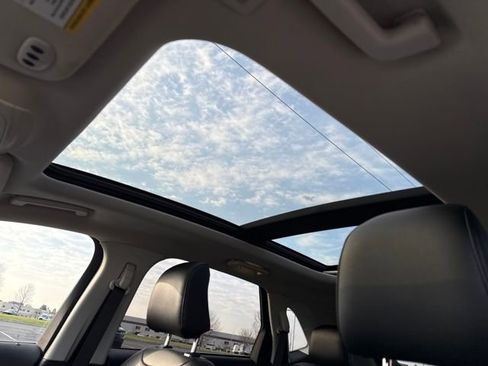 Used 2024 Ford Edge SEL w/ Convenience Package image 22