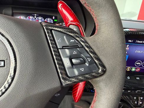Used 2019 Chevrolet Camaro ZL1 RWD image 27