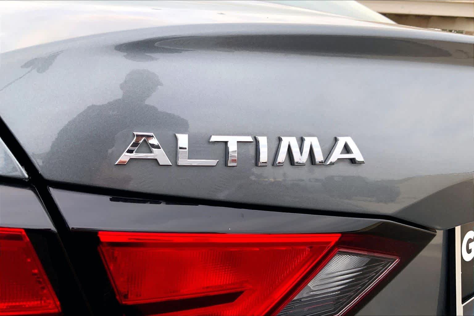Used 2022 Nissan Altima 2.5 SV FWD image 31