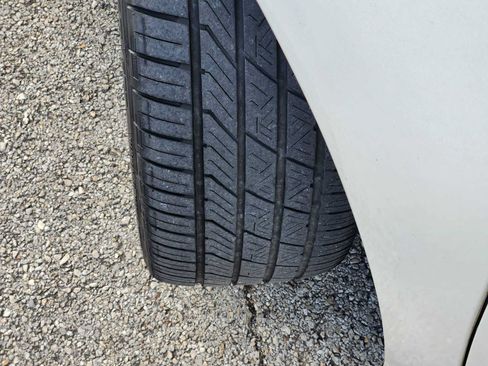 Used 2014 Lexus CT 200h w/ Seat Comfort Package FWD image 10