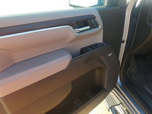 Used 2023 GMC Sierra 1500 SLT w/ SLT Premium Package image 29