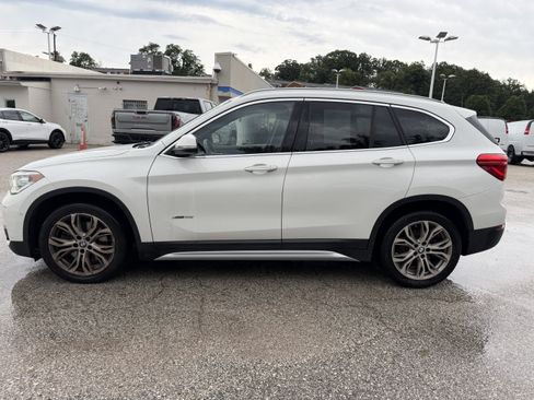 Used 2017 BMW X1 xDrive28i AWD/4WD image 4