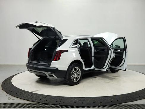 Used 2023 Cadillac XT5 Premium Luxury w/ LPO, Floor Liner Package AWD/4WD image 16