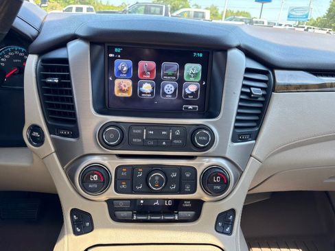 Used 2017 GMC Yukon Denali w/ Open Road Package RWD image 27