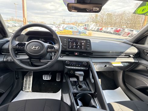 New 2026 Hyundai Elantra SEL Sport Premium FWD image 14