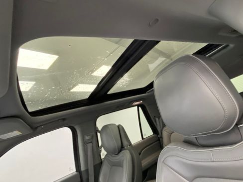 Used 2019 Lincoln Navigator Reserve AWD/4WD image 21
