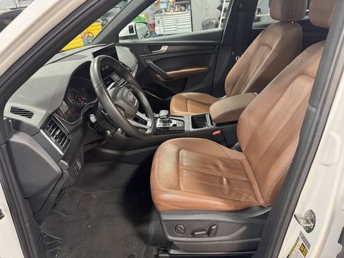 Used 2021 Audi Q5 2.0T Premium w/ Convenience Package AWD/4WD image 26