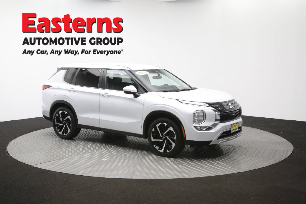 Used 2024 Mitsubishi Outlander SE FWD image 46