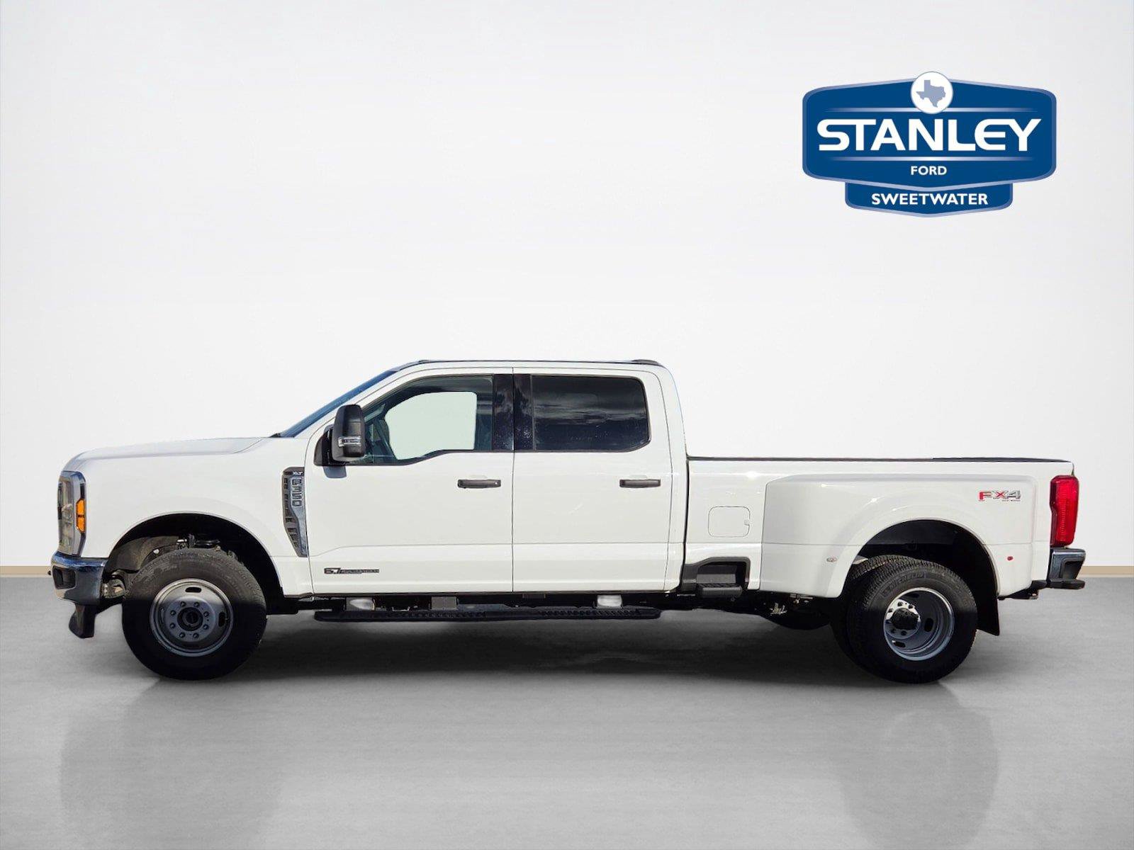 Used 2025 Ford F350 XLT w/ FX4 Off-Road Package AWD/4WD image 5