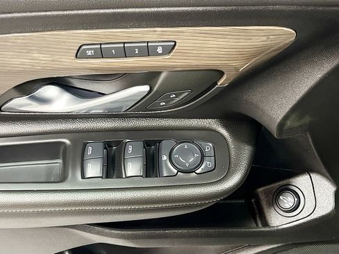 Used 2024 GMC Terrain Denali w/ Black Diamond Edition image 18