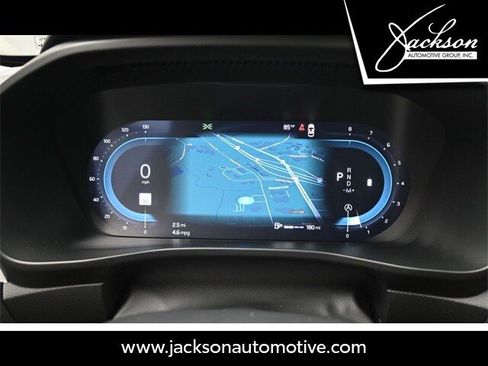 Used 2025 Volvo XC40 B5 Plus w/ Protection Package Premier image 10