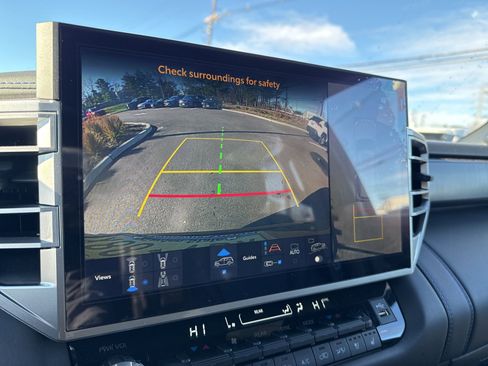 Used 2025 Toyota Sequoia Platinum image 21