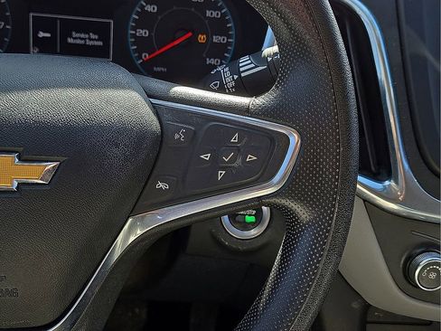 Used 2019 Chevrolet Equinox LS w/ LS Convenience Package image 19