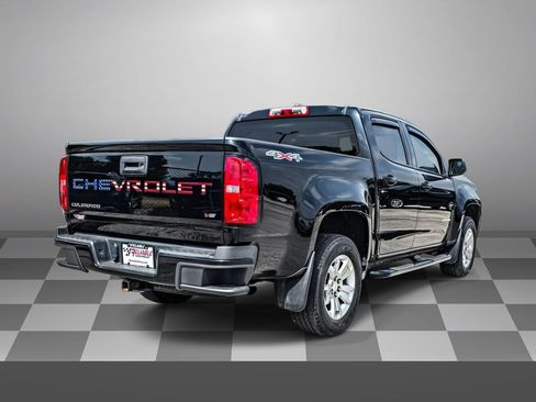 Used 2022 Chevrolet Colorado LT AWD/4WD image 6
