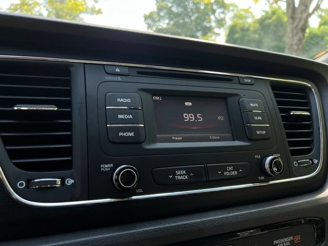 Used 2016 Kia Sedona L FWD image 36
