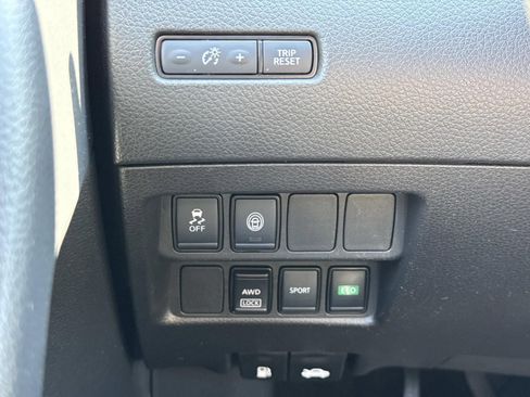 Used 2022 Nissan Rogue Sport S image 20