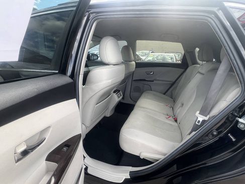 Used 2011 Toyota Venza AWD w/ Convenience Pkg image 14