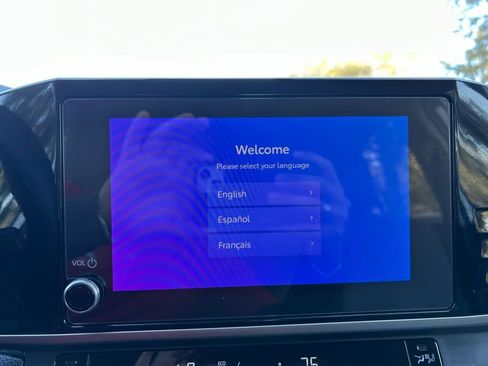 Used 2025 Toyota Camry LE image 23