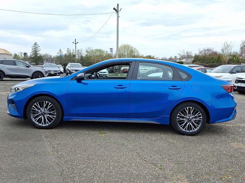 Certified 2023 Kia Forte GT-Line w/ GT-Line Technology Package FWD image 4