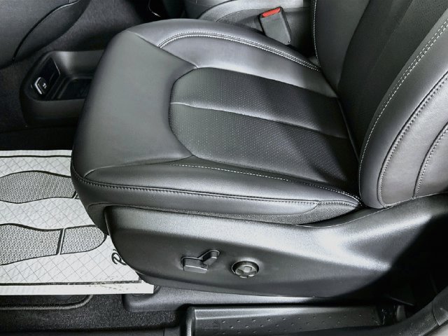 New 2027 Chrysler Pacifica Select AWD/4WD image 19