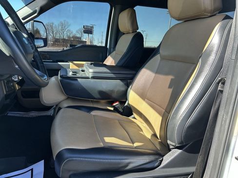 Used 2024 Ford F350 Lariat w/ Chrome Package image 17