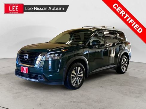 Certified 2023 Nissan Pathfinder SL image 1