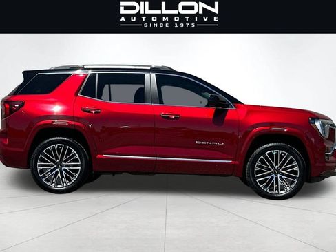 Used 2026 GMC Terrain Denali AWD/4WD image 3