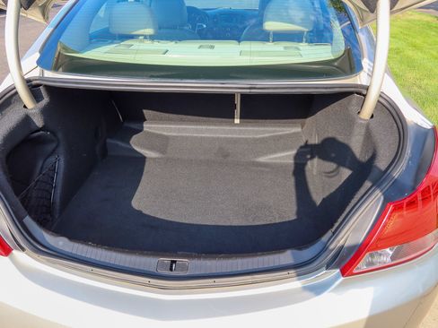 Used 2013 Buick Regal Premium FWD image 9