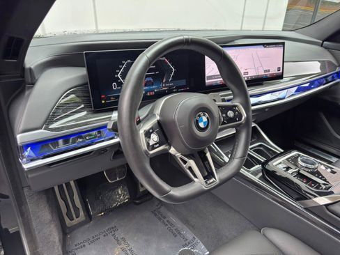 Used 2023 BMW 740i RWD image 14