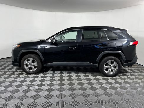 Used 2025 Toyota RAV4 XLE FWD image 8